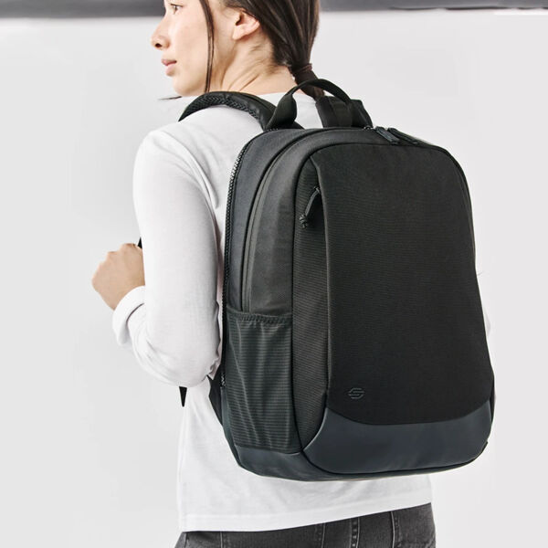 Stormtech Aquarius Computer Backpack 18 Vignette